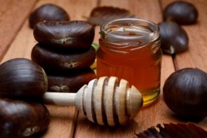 каштановый мед: полезные свойства, противопоказания, польза и вред