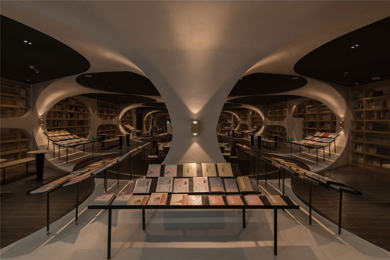 Открылась футуристическая библиотека для китайских книголюбов