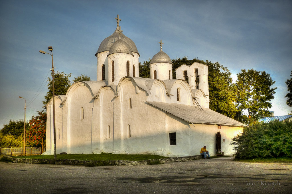 Церкви и монастыри Пскова