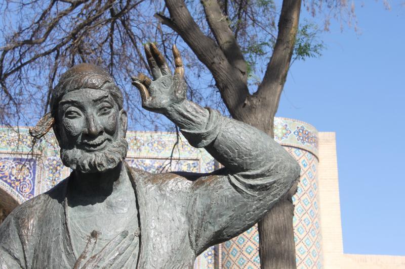 статуя Ходжи Насреддина в Бухаре