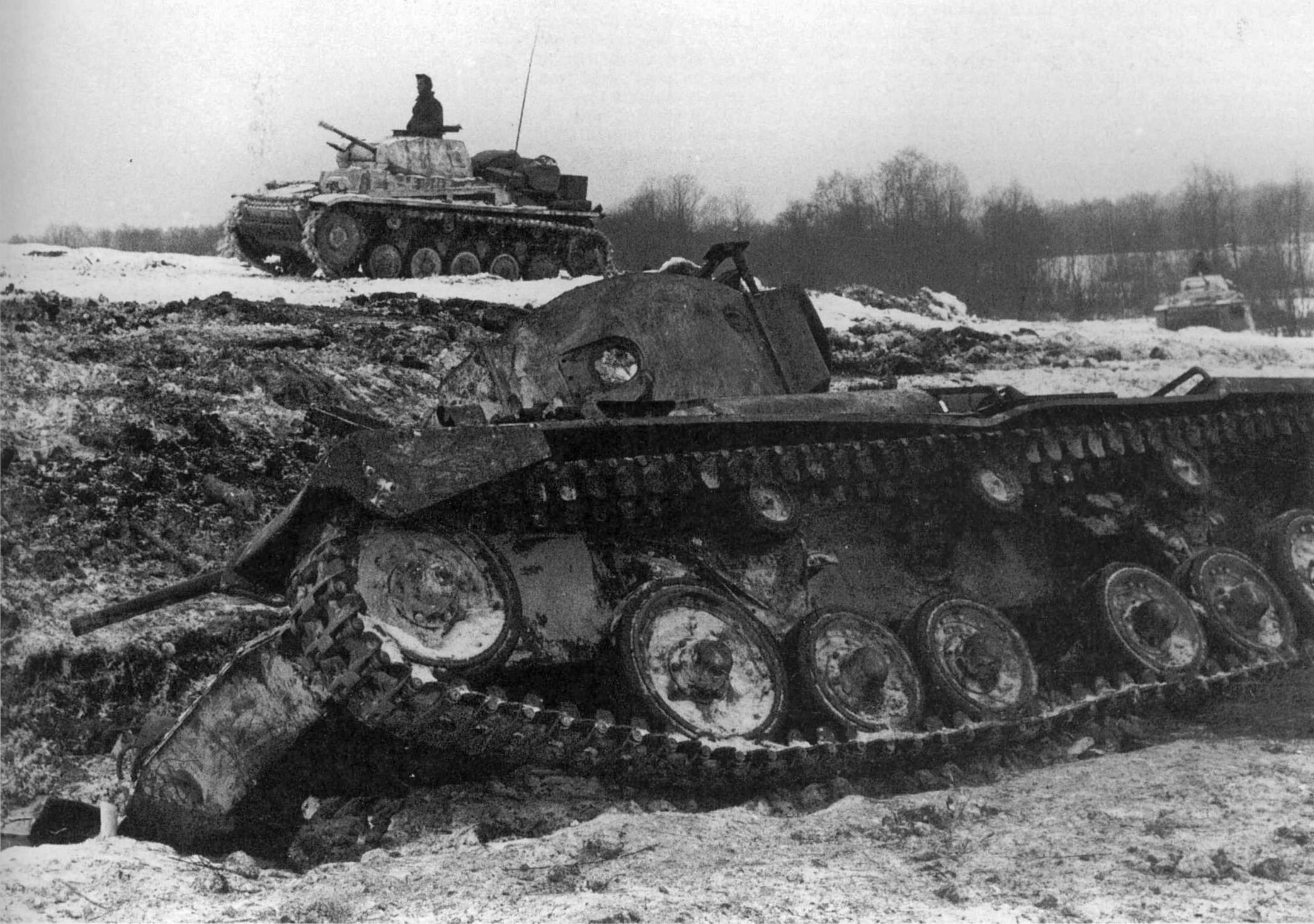 Немецкие танки времен великой отечественной. Танки Валентайн под Москвой. Подбитые немецкие танки под Москвой. Немецкие танки под Москвой 1941. Танк Валентайн 2.