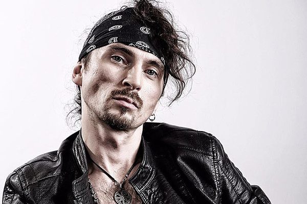 «Я воскресну и спою». Как выглядит сегодня сын Игоря Талькова «Я воскресну и спою». Как выглядит сегодня сын Игоря Талькова