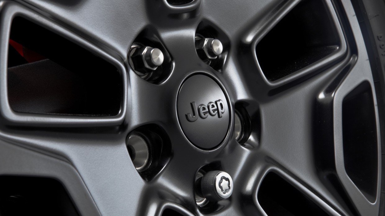 Дебют первого электрического Jeep запланирован на 2023 год