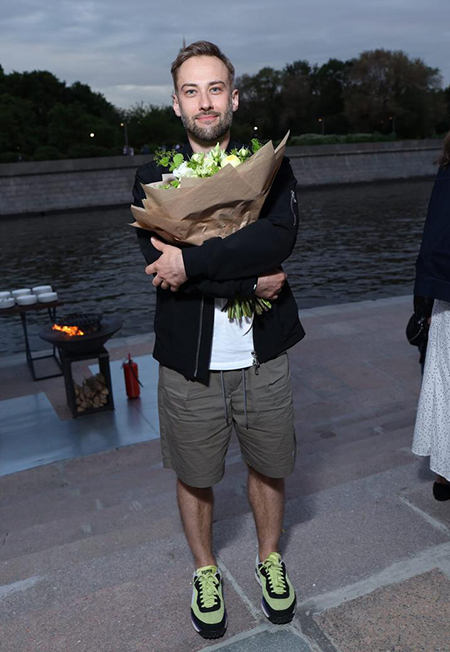 Дмитрий Шепелев, Мария Ивакова, Карина Нигай на пляжной вечеринке в центре Москвы Звезды,Новости о звездах