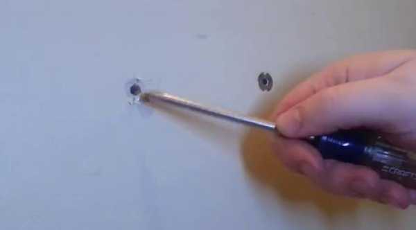 Как быстро удалить из стены старые дюбели и саморезы Как быстро удалить из стены старые дюбели и саморезы сделай сам,советы