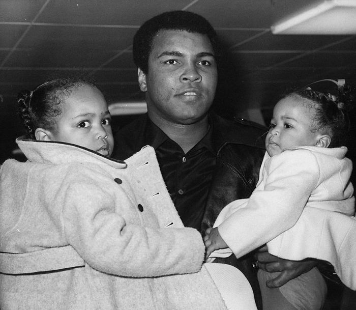 Muhammad Ali At London's Heathrow Airport In 1977 When He Left For New York With His Daughters