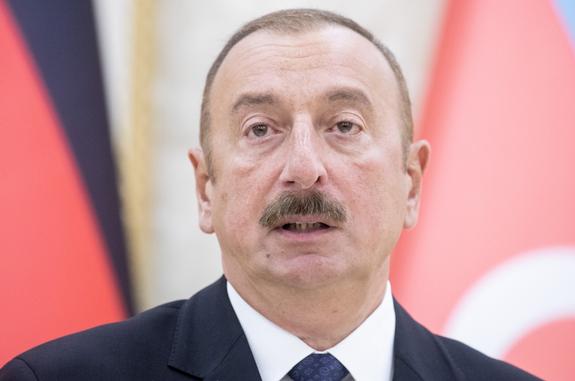 Алиев считает, что России не следует участвовать в модернизации армии Армении