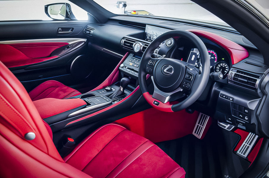 Lexus посвятил эксклюзивный RC F Track Edition Hakuji японскому фарфору Lexus посвятил эксклюзивный RC F Track Edition Hakuji японскому фарфору Новости