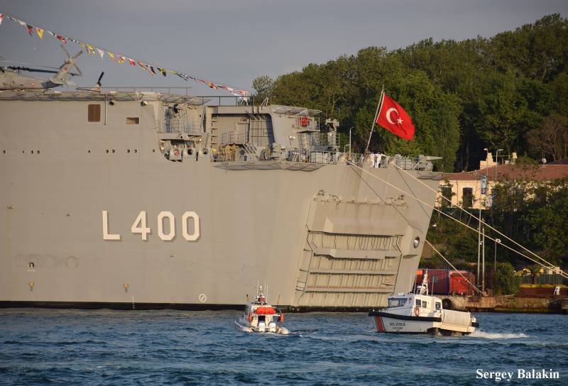 «Флагман Эрдогана» в Стамбуле вмф