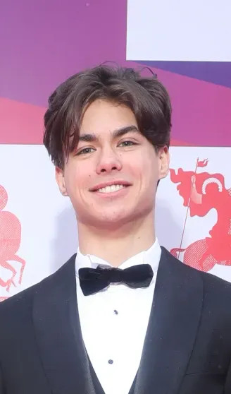 Екатерина Климова вышла в свет с 19-летним сыном от Игоря Петренко Климова, сыном, Петренко, которые, Матвей, МатвеемЕкатерина, Екатерина, соцсетях, через, также, брака, после, Екатерины, обоих, родителей, бывшего, вышла, Московского, осенью, дебютировал