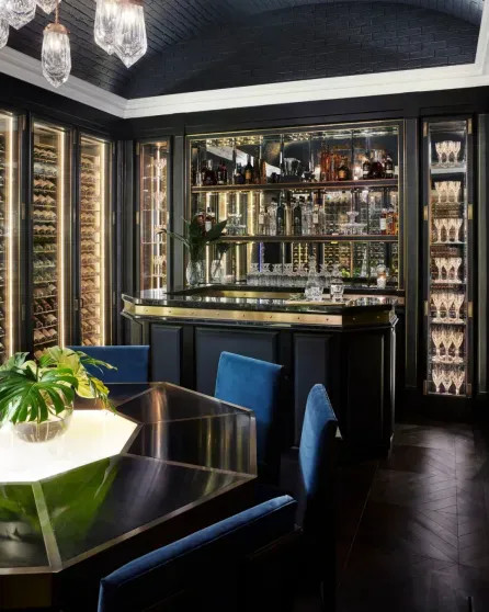 Британский миллиардер Ник Кэнди продал свой особняк за рекордные 360 млн долларов HouseProvidence, долларов, примерно, Кэнди, Великобритании, фунтов, недвижимости, несколько, территории, около, самых, Лондоне, особняк, Кристиан, ЦзяинюНик, Evergrande, компании, девелоперской, Британский, КэндиНик