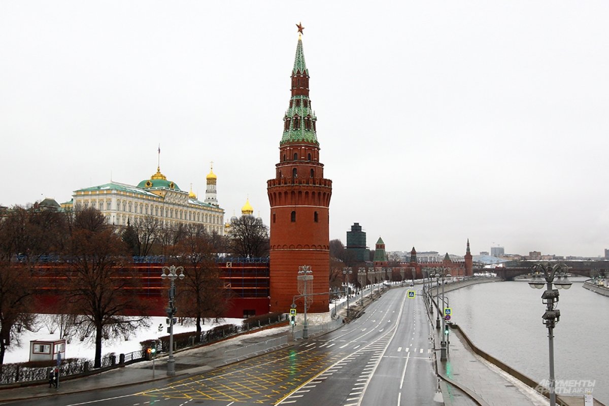 В субботу в Москве ожидаются небольшой снег и гололедица