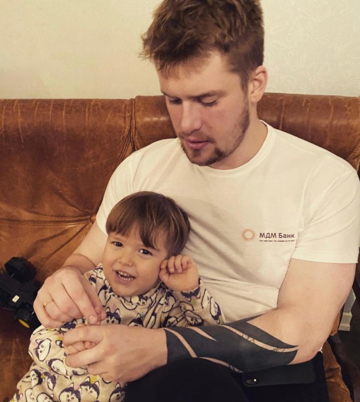 Как сейчас выглядит старший сын Марии Шукшиной, который стал отцом-одиночкой Макар, Касаткин, Зильбер, сыном, Шукшина, Шукшиной, фильма, после, 28летний, Марком, актрисы, Касаткиным, наконец, развелись, пришлось, чтобы, Макаром, Мария, несколько, жизнь