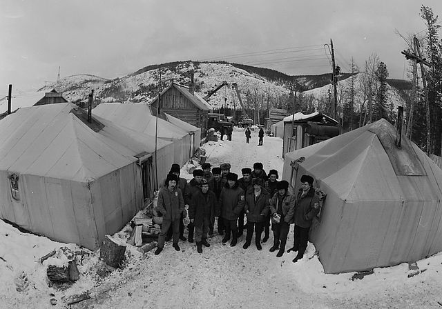 За романтикой на край света. Воспоминания строителей БАМа потом, Байкала, время, когда, людей, стройка, большая, просто, пришлось, ехала, преступность, берегу, красивый, одним, вернулись, приехали, стали, между, появляться, зарплата