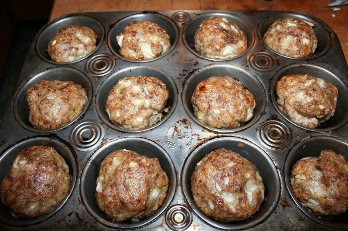 В форме для кексов тефтели будут одинаковыми по размеру. / Фото: sovkusom.ru В форме для кексов тефтели будут одинаковыми по размеру. / Фото: sovkusom.ru
