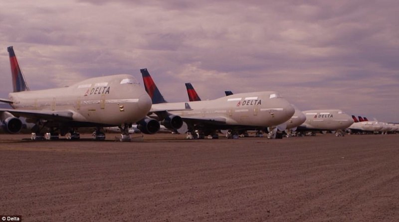 Последний Boeing 747 в США отправлен на кладбище самолетов авиация, боинг -747, боинг 747, боинг 777, кладбище самолетов, последний полет, самолеты, сша