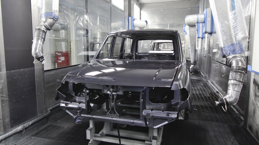 УАЗ перешел на инновационный метод электростатической окраски автомобилей