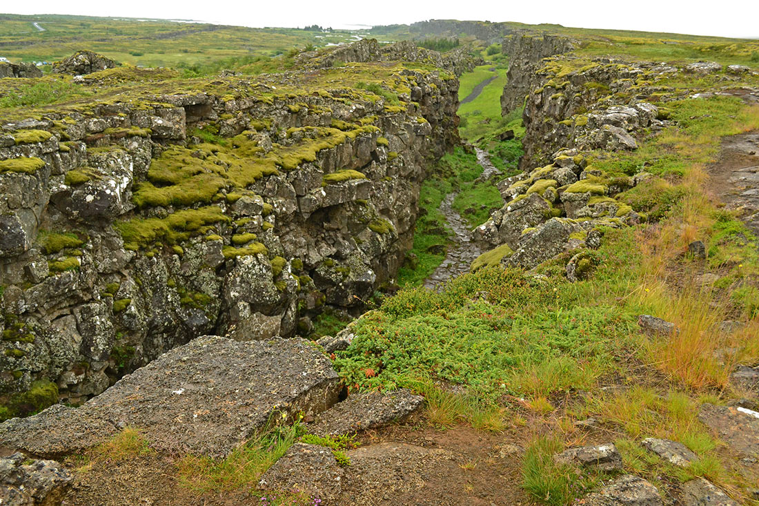 Где снимали «Игру Престолов»: места которые можно увидеть своими глазами flickr CC, находится, увидеть, Исландии, Porras, Nieto, можно, «Игру, Престолов», места, снимали, возле, место, пещера, лавовая, озера, небольшая, Миватн, фанат, 10 Грётегья