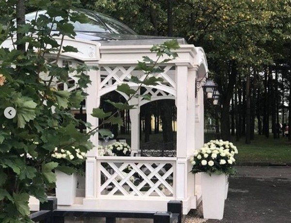 Родственники почтили память Веры Глаголевой и установили памятник на ее могиле Родственники почтили память Веры Глаголевой и установили памятник на ее могиле