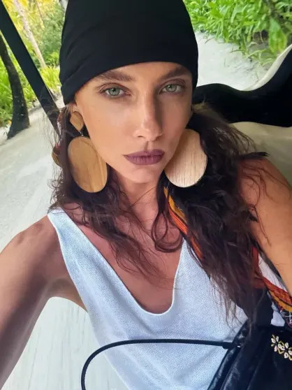 Жена главы Газпромбанка Андрея Акимова Даша Попова отдыхает с дочерью в Марокко Попова, Акимов, дочерьюДаша, также, данным, которая, Поповой, Андрея, Газпромбанка, слухам, своего, ПоповаДаша, вместе, соцсетях, спокойно, передвигаться, Европе, может, Например, недавно