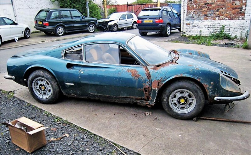 Интересно, ржавый кузов этого Ferarri Dino тоже жертва русской стали? СССР, металл, сталь