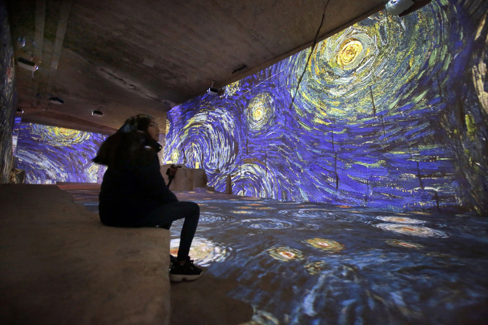 Экскурсия в каменоломни Карьер Огней на юге Франции 