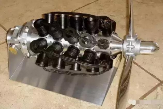 Вы не поверите, но у двигателей бывает от 1 до 64 цилиндров авто и мото,автоновости