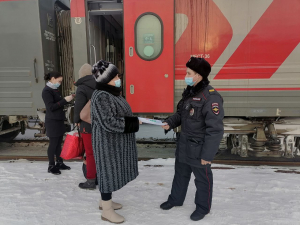 Сотрудниками ЛО МВД России на станции Иркутск-пассажирский проводятся мероприятия, направленные на профилактику киберпреступности