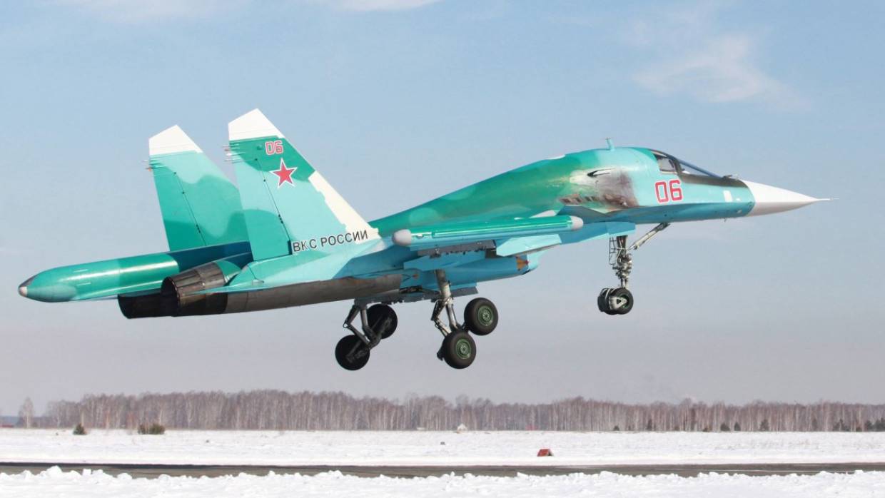 Военнослужащие ВВО исполнили новогодние мечты двух школьниц в рамках акции «Елка желаний»