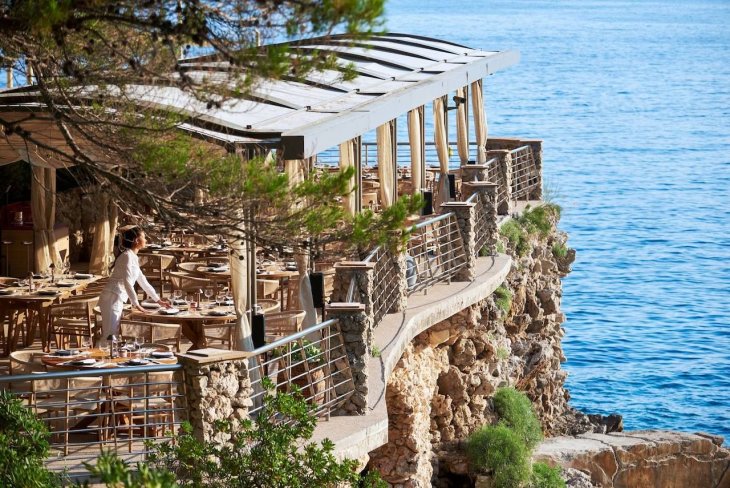 Топ 10: Самые экстравагантные пляжные бары Средиземноморья 