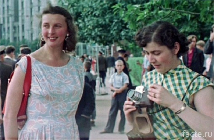 Советские люди на фотографиях 50-х годов НОСТАЛЬГИЯ,СОВЕТСКИЙ ПЕРИОД,СОВЕТСКИЙ СОЮЗ,СОЦИАЛИЗМ,СССР,ХРУЩЕВ