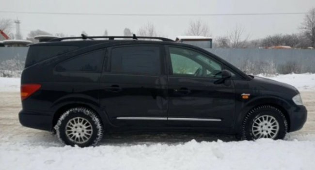 Его зря недооценивают: большой корейский минивэн SsangYong Rodius Его зря недооценивают: большой корейский минивэн SsangYong Rodius Автомобили