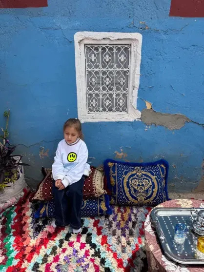 Жена главы Газпромбанка Андрея Акимова Даша Попова отдыхает с дочерью в Марокко Попова, Акимов, дочерьюДаша, также, данным, которая, Поповой, Андрея, Газпромбанка, слухам, своего, ПоповаДаша, вместе, соцсетях, спокойно, передвигаться, Европе, может, Например, недавно