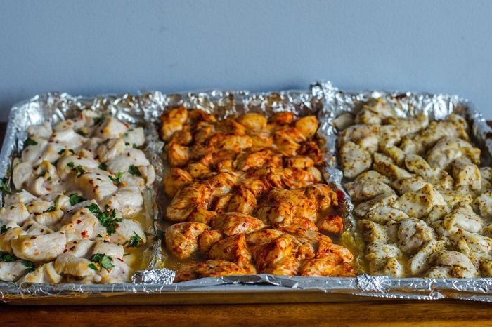 Сделайте бортики из фольги. / Фото: immunocap.ru Сделайте бортики из фольги. / Фото: immunocap.ru