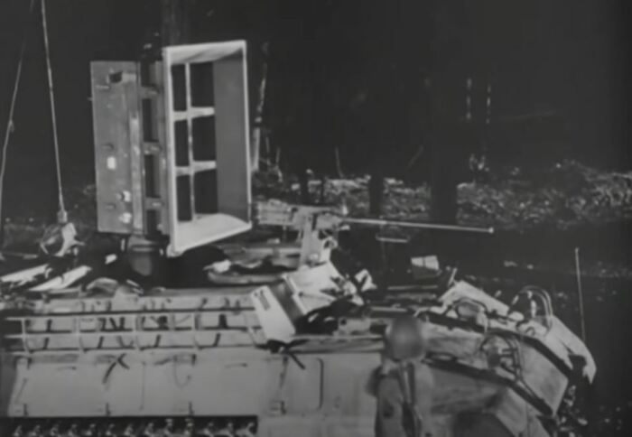 Машина звукового сопровождения. /Фото: youtube.com. Машина звукового сопровождения. /Фото: youtube.com.