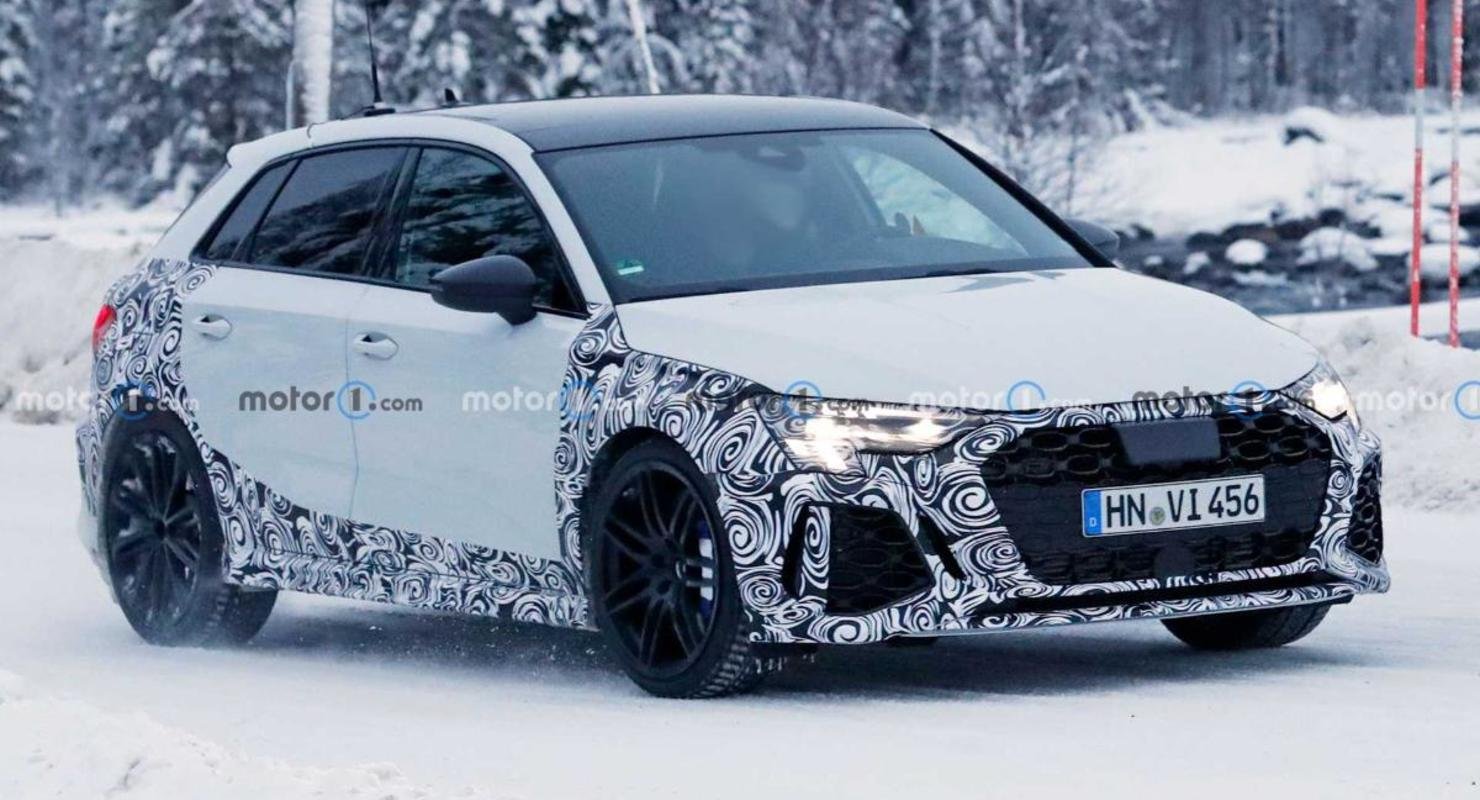 На тестах замечен прототип мощного хэтчбека Audi RS3 Sportback