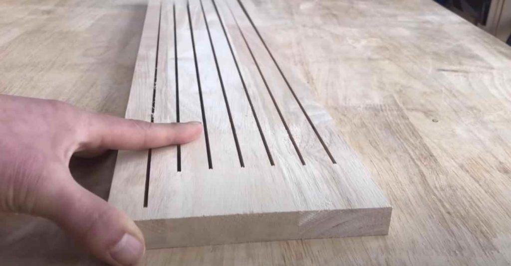 Как быстро округлить квадратные деревянные рейки с помощью ручного фрезера