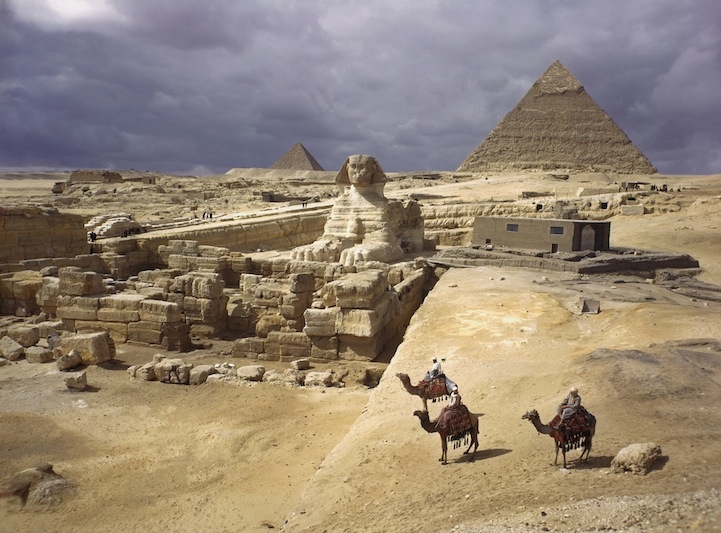 Стоял еще до пирамид и имел другую голову: какие тайны связаны с египетским Сфинксом Сфинкса, Хефрена, фараона, которого, который, которые, памятник, памятников, Сфинкс, считают, цивилизации, метров, голова, Сфинкс —, эрозии, заявил, Кейси, на известняке, Во время, своего