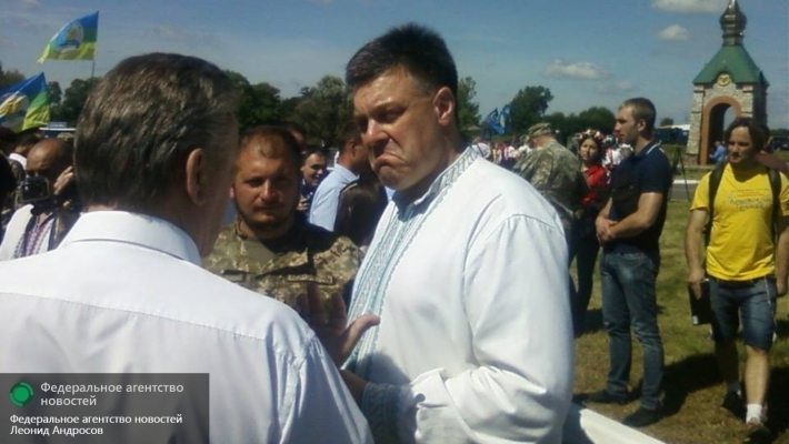 Тягнибок обвинил Порошенко в предательстве и пригрозил новыми протестами
