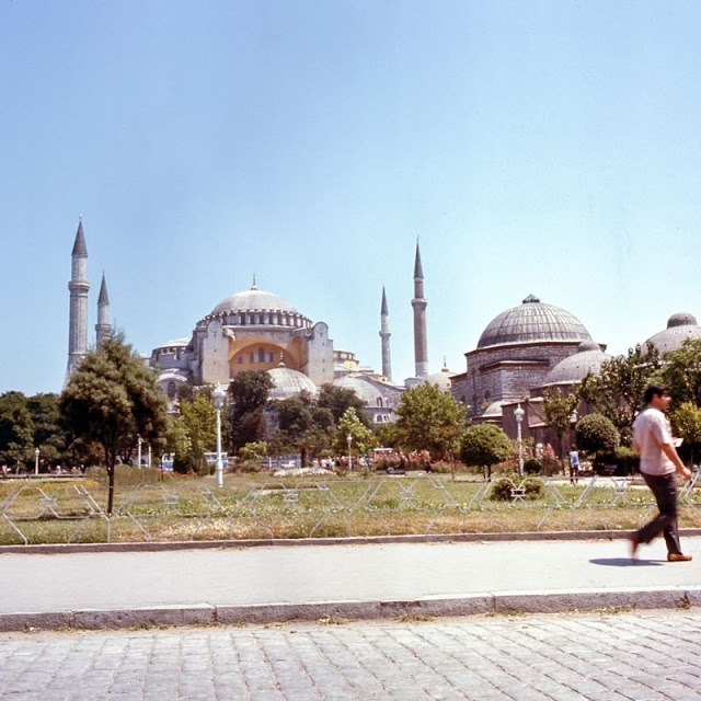 Стамбул — город красок: цветные снимки уличной жизни 70-х годов город, самый, всегда, снова, вернуться, захочет, обязательно, Стамбуле, побывал, годахЛюбой, однажды, пьяненый, далеких, турецкий, большой, выглядел, демонстрируют, снимки, Город, Стамбул
