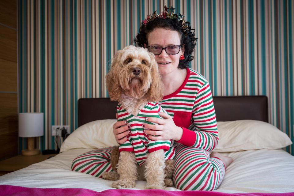 Британка купила 68 рождественских подарков за £1 000 для своей собаки