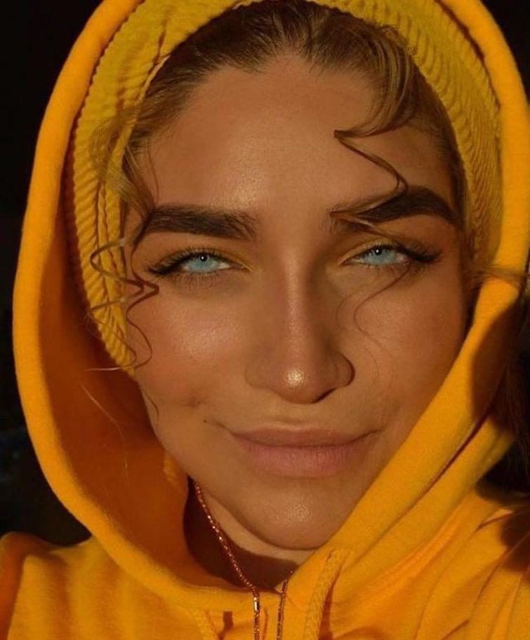 20 людей с удивительной внешностью, от взгляда на которых вы скажите «Вау!» 20 людей с удивительной внешностью, от взгляда на которых вы скажите «Вау!»