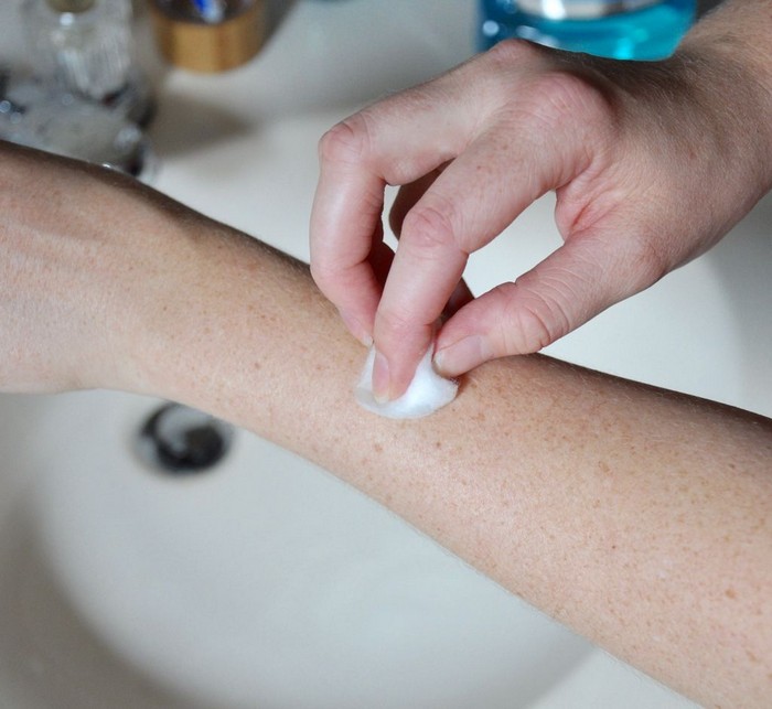 Не только свежее дыхание: 13 скрытых возможностей ополаскивателя для рта Не только свежее дыхание: 13 скрытых возможностей ополаскивателя для рта домашний очаг