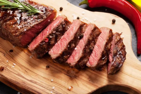 Как сделать так, чтобы дешевое мясо стало мягким, как элитный стейк