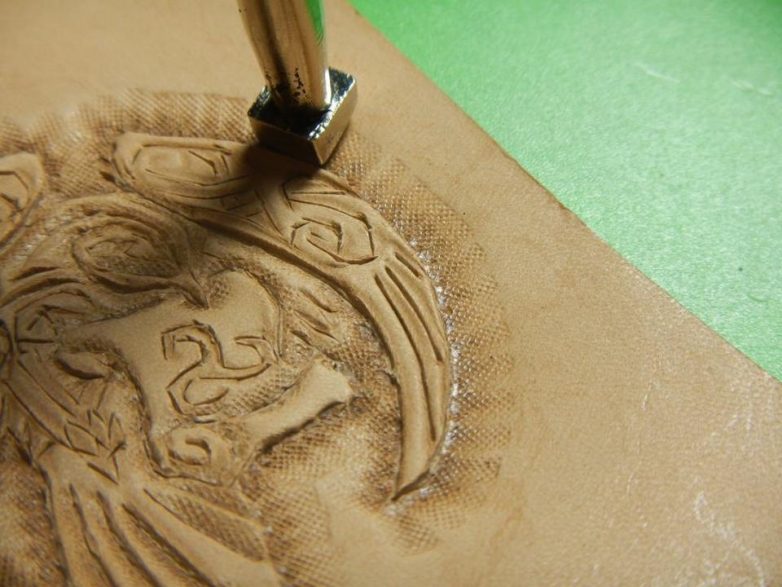 Маленькая кожаная сумочка на пояс кожаная сумочка