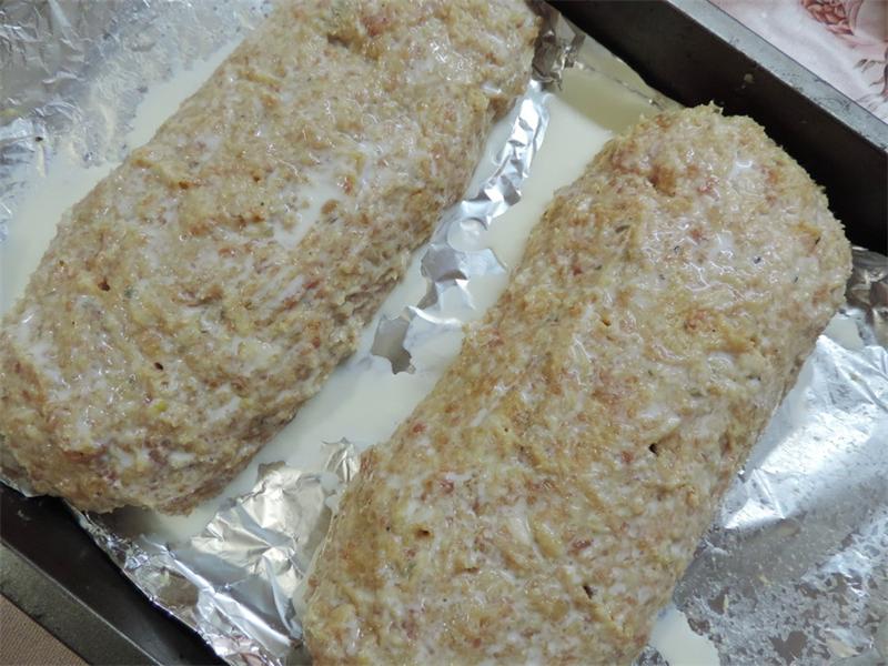 Мясной рулет с квашеной капустой