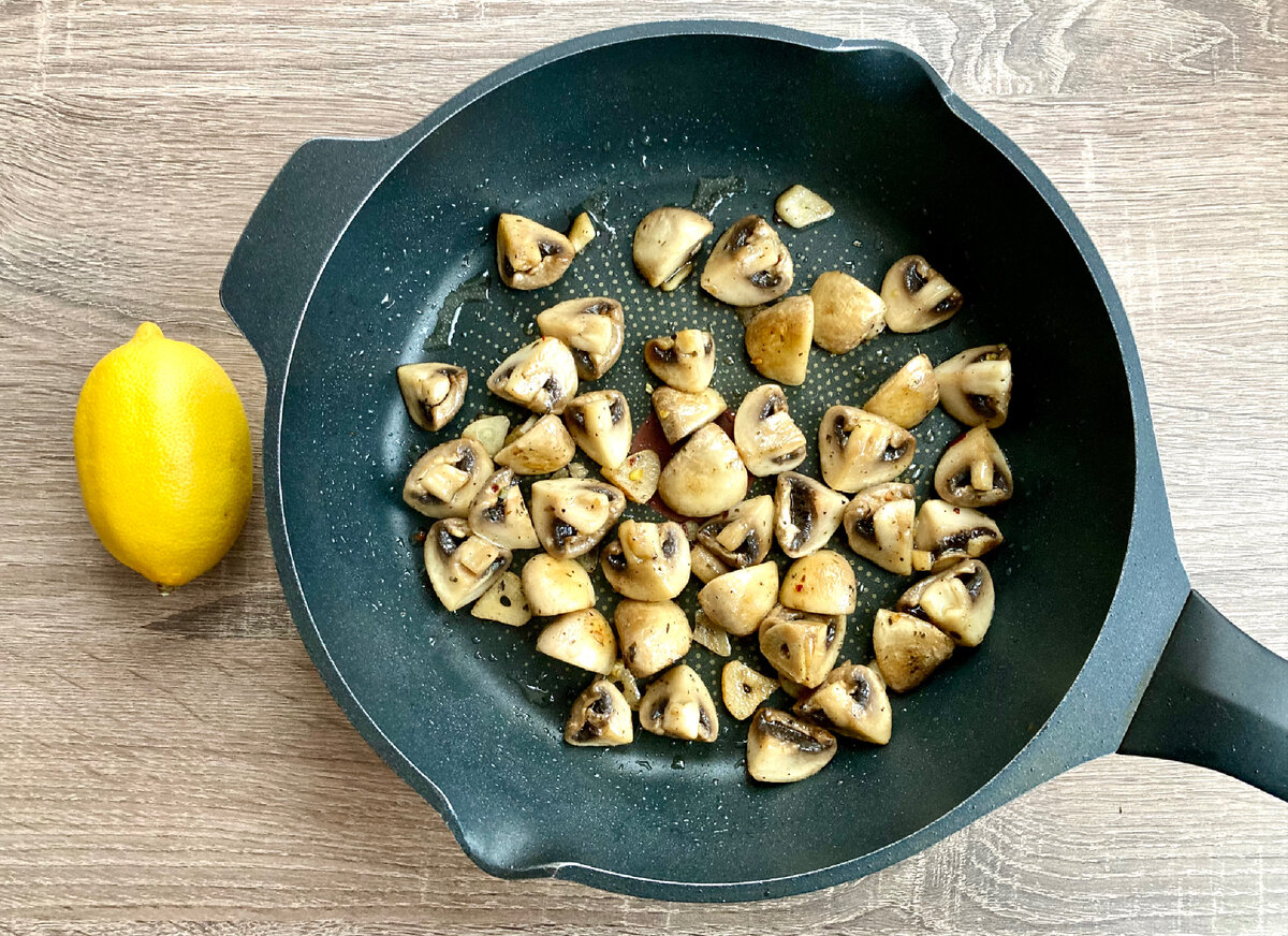 Шампиньоны «по-испански». Очень простая и вкусная закуска блюда из грибов,Закуски,кухни мира