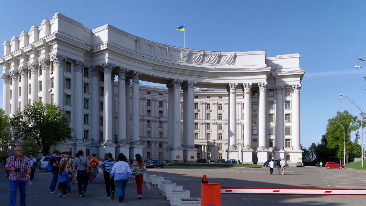 МИД Украины потребовал ввести очередные антироссийские санкции из-за выборов в Крыму