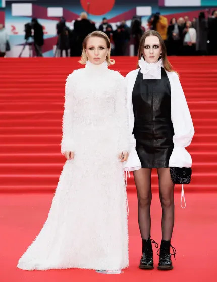 Елизавета Боярская, Кристина Асмус, Павел Прилучный и Зепюр Брутян, Валерия Гай Германика с дочерью и Юлия Хлынина на закрытии ММКФ-2026 фильм, получил, Прилучный, режиссёра, Екатерина, Климова, сыном, номинации, Германика, режиссёр, дочерью, Зепюр, Волкова, награду, актриса, кинематографист, БоярскаяЕлизавета, Екамасова, Дарья, конкурса