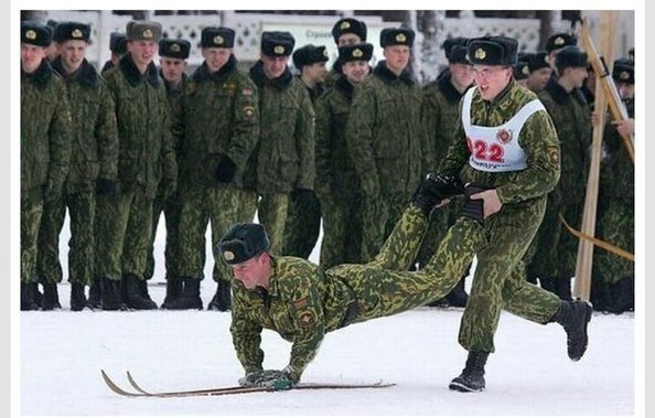 Новые виды спорта зарождаются именно в армии армейская жизнь, армия, в армии, идиотизм, кто в армии служил..., прикол, юмор